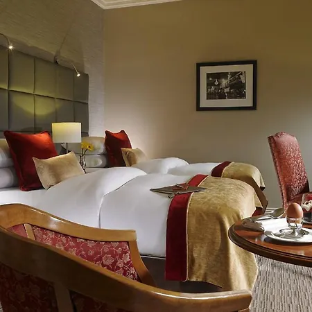 Buswells Hotel 3*