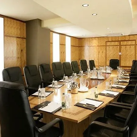 Otel Buswells 3*