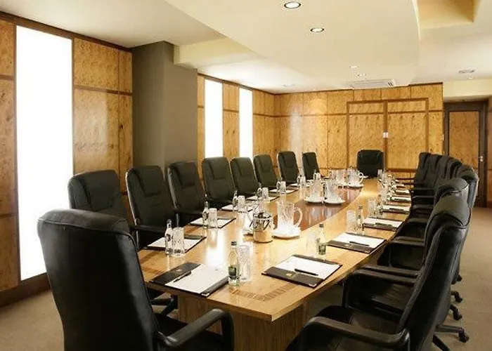Otel Buswells 3*