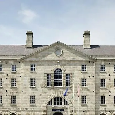 Buswells Hotel Dublin