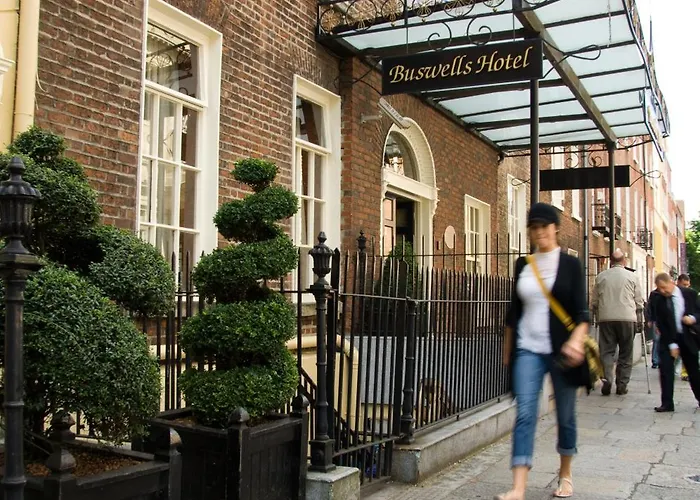 Hotel Buswells 3*